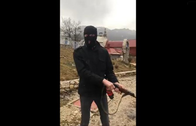 NK: Policija provjerava ko je pucao iz automatske puške (VIDEO)