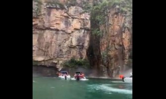 Brazil: Obrušila  se ogromna stijena u jezero, poginulo pet turista (Video)