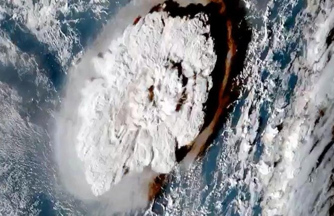 Cunami preplavio ostrvo Tonga