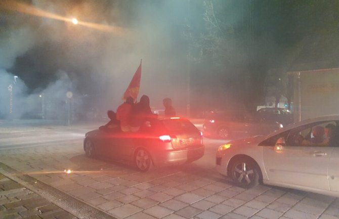 Slavlje na ulicama Prijestonice nakon pobjede ”lavova”(VIDEO)