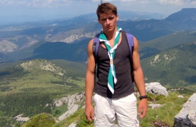 Djelo za divljenje: Alen Emšija bez razmišljanja skočio u ledenu Moraču i spasio ženu od sigurne smrti