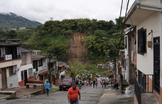 Najmanje 14 poginulih i 35 povrijeđenih u klizištu u Kolumbiji
