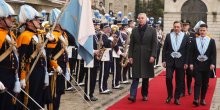 Predsjednik Đukanović dočekan sa najvišim vojnim i državnim počastima u San Marinu (VIDEO)