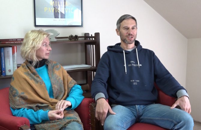 Bračni par iz Ukrajine našao utočište na Cetinju, pomogao im fudbaler Martinović (VIDEO)