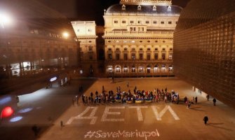 Miting za mir u Pragu, svijećama napisali riječ djeca