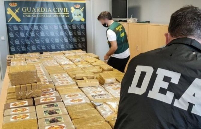 Dva Crnogorca uhapšena zbog šverca 5,6 tona droge