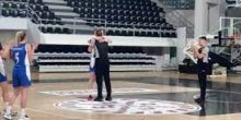 Sudija na utakmici zaprosio košarkašicu Budućnosti (VIDEO)