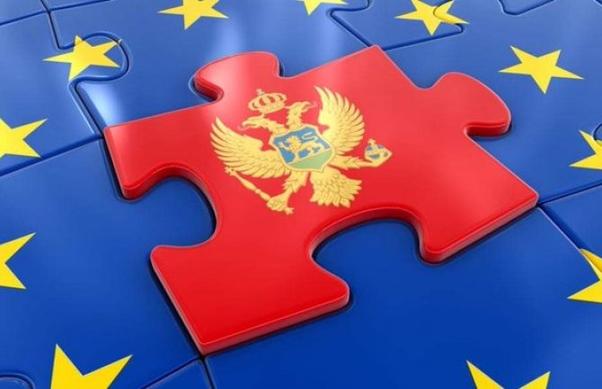 Skoko: Crna Gora razapeta između dvije stvarnosti, Evropa prati rasplet