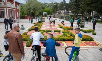 Cvjetni tepih na Cetinju povodom Dana Evrope