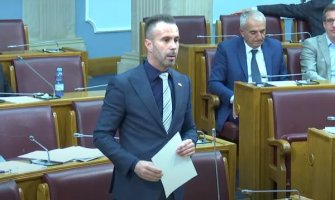 Bogdanović: Ne bi nas čudilo da nova parlamentarna većina suspenduje Ustav i zakone i vrati nas na plemenski način funkcionisanja parlamenta