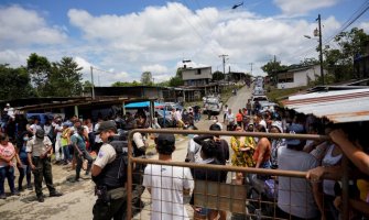 U sukobu u zatvoru u Ekvadoru 43 osobe poginule, oko stotinu njih pobjeglo