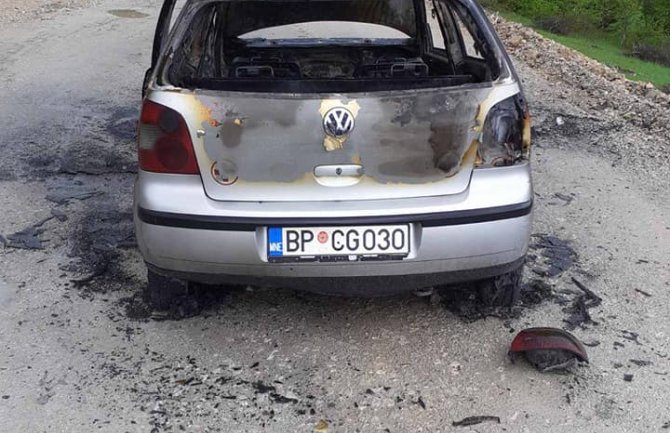 Izgorjelo vozilo bjelopoljskog Doma zdravlja