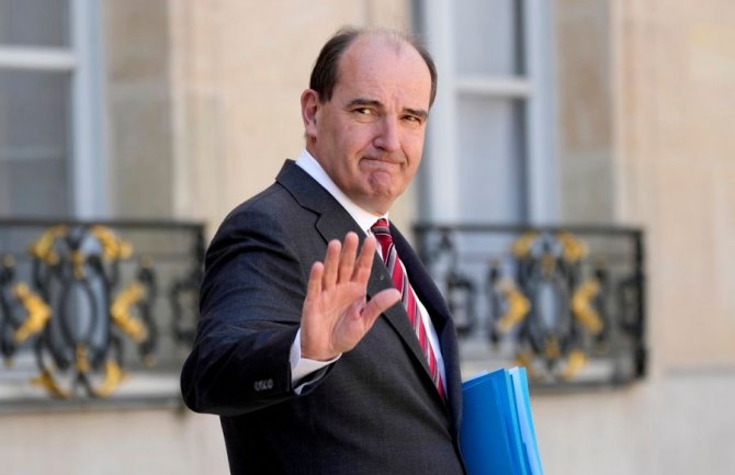 Francuski premijer podnio ostavku