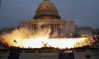 Napad na Kapitol hil pokušaj puča, Tramp osumnjičen za državni udar