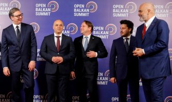 Vučić, Rama i Kovačevski zajedno učestvuju na samitu u Briselu