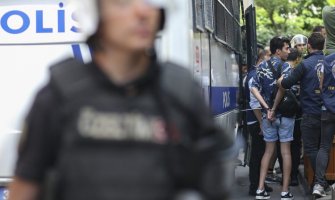 Policija razbila Paradu ponosa u Istanbulu, desetine uhapšenih
