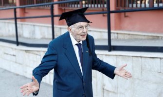 Najstariji italijanski student magistrirao s 98 godina