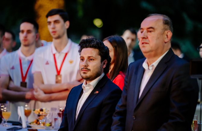  Abazović i Lalošević priredili prijem za sportiste; Abazović: Stasavaju generacije koje će Crnu Goru voditi u neslućene visine