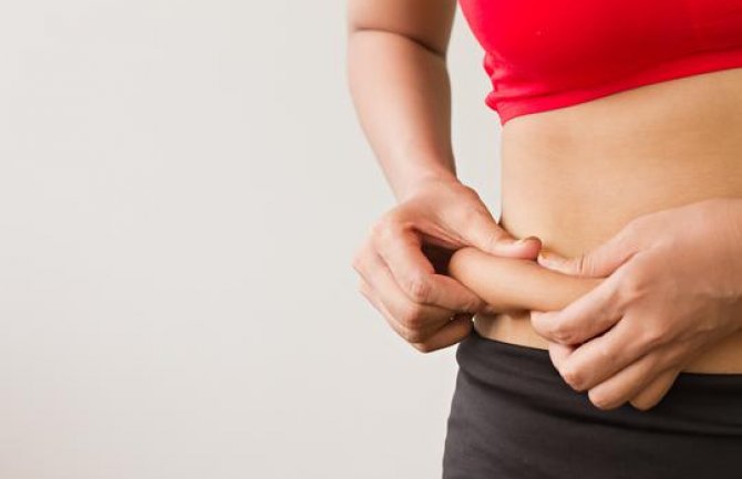 Pet navika koje će vam pomoći da se riješite viška masti na stomaku