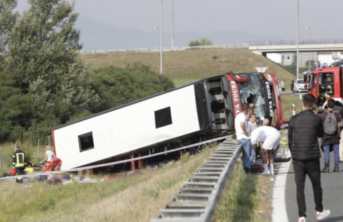 Autobus sletio sa autoputa u Hrvatskoj, poginulo najmanje 11 ljudi