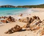 U torbama turista pronađeno 22 kg pijeska i školjki sa plaža na Sardiniji