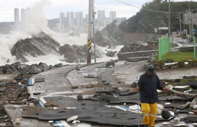 Snažan tajfun u Južnoj Koreji ostavio 20.000 domova bez struje
