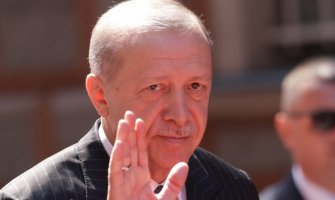 Politiko: Erdoganov ugled nikad slabiji, može izabrati rat da bi sačuvao svoju kožu