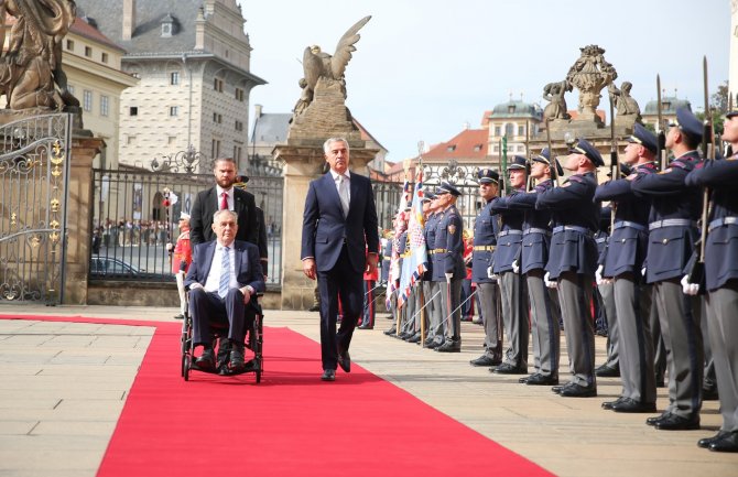Đukanović dočekan u Pragu uz najviše vojne i državne počasti: Crna Gora i Češka imaju dugu tradiciju prijateljskih odnosa