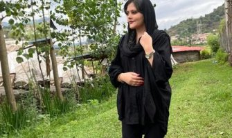 Preminula Iranka koju je pretukla policija za moral jer nije pokrila kosu