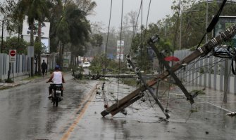 Uragan Fiona doveo do nestanka struje u Portoriku, stradale dve osobe