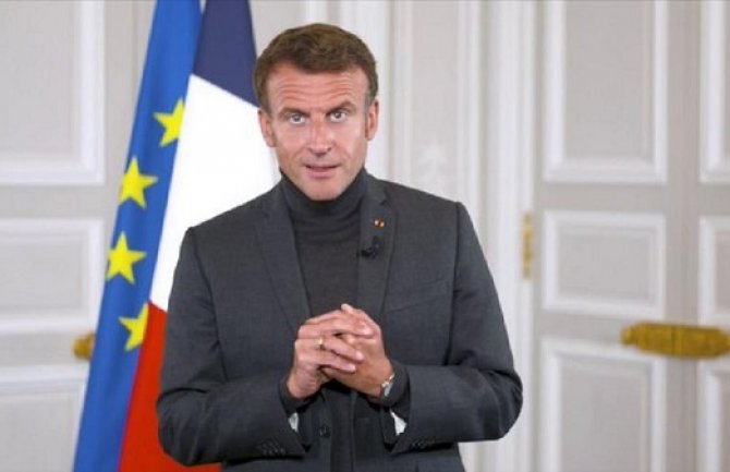 Štednja energije u Francuskoj: Članovi vlade nose bunde i debele džempere