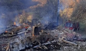 Požar u Pljevljima: Kuća u Bukovici izgorela do temelja