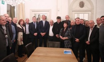 Đukanović sa predstavnicima crnogorske dijaspore: Crna Gora nikada nije raspirivala nacionalizam, već uvijek pozivala na lojalan odnos