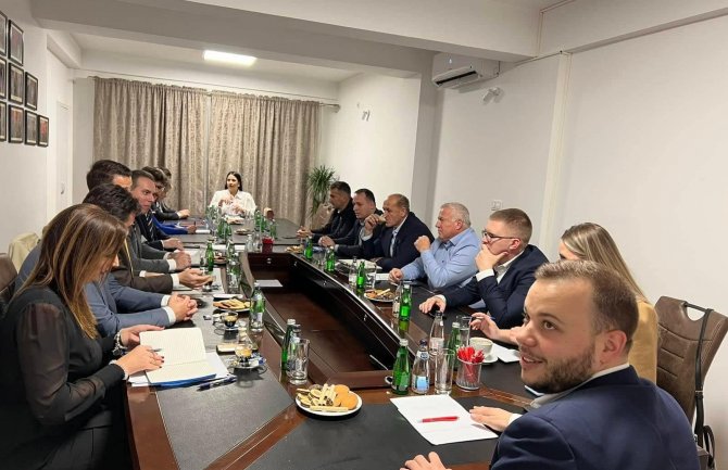 Završen sastanak predstavnika izbornih lista; Rakčević: Nadam se da će Podgorica do 19. decembra dobiti vlast