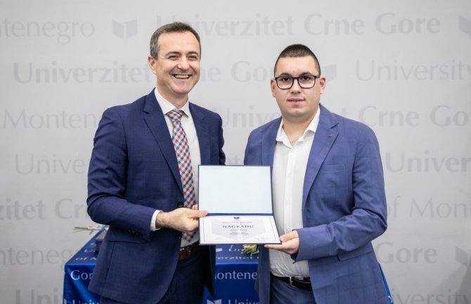 Stojan Terzić najbolji student Medicinskog fakulteta za studijsku 2022/23. godinu