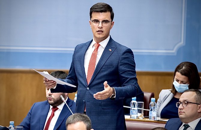 Šaranović Vukoviću: Pustite se trikova, farsičnih konsultacija i glumljenja demokratičnosti