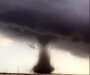 Katar pogodio tornado, a onda i grad – dramatični prizori u pustinji (VIDEO)