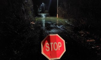 Bijelo Polje: Zatvoren put ka Pripčićima, nivo vode dostigao svoj maksimum