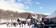 Počela skijaška sezona na Vučju: Ski centar radi u punom kapacitetu.