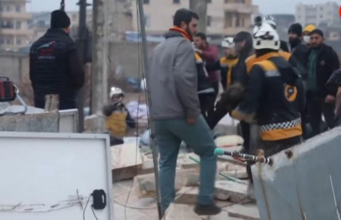 Snimak spašavanja djeteta iz ruševina u Turskoj obilazi svijet