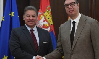 Eskobar: Međusobno priznanje Beograda i Prištine krajnji cilj; Vučić: Samo sanjaj!