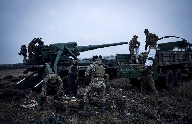 Nastavljeni ruski napadi na istoku Ukrajine