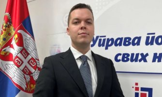 Državni sekretar u Vladi Srbije: Drugog aprila slijedi završni čin potapanja, neopisiv je užitak gledati vas kako se jedete