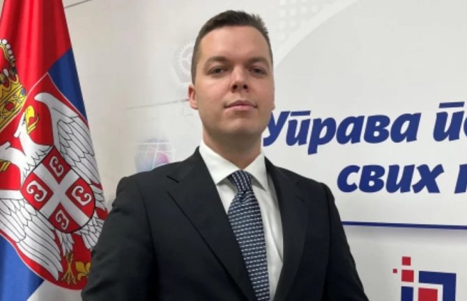Državni sekretar u Vladi Srbije: Drugog aprila slijedi završni čin potapanja, neopisiv je užitak gledati vas kako se jedete