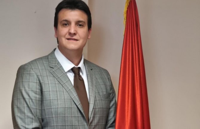 Odbijen zahtjev Kurtija za izuzeće Milovića u upravnom postupku