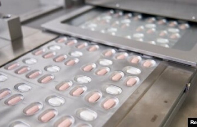 Agencija za hranu i ljekove SAD odobrila Fajzer tablete protiv kovida-19
