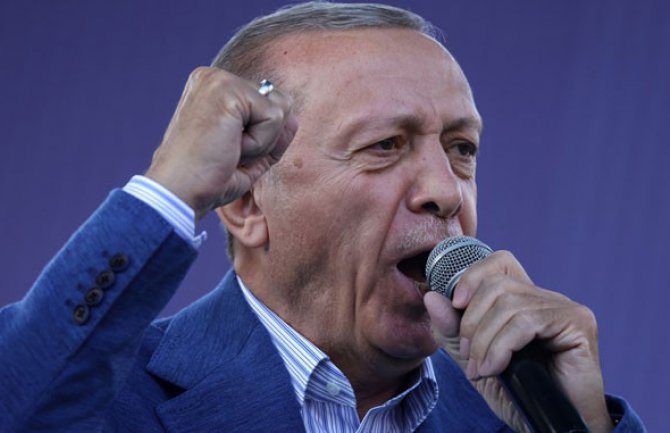 Erdogan proglasio pobjedu: Turska je danas jedini pobjednik