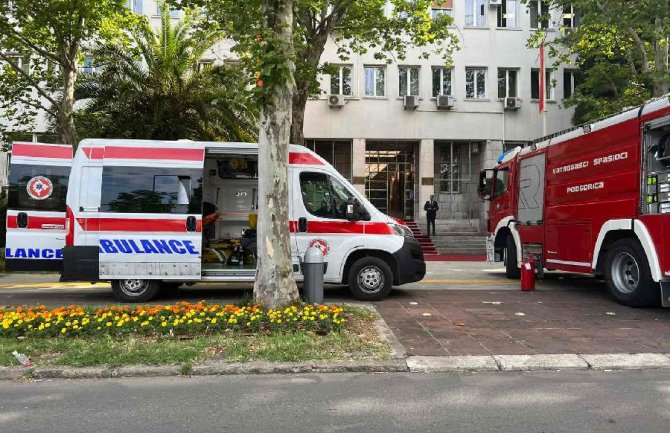 Dojave o bombama: Evakuisana Skupština i više škola širom Crne Gore