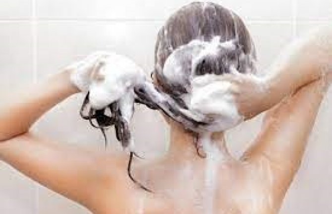 Trostruko pranje kose je novi trend kada je njega u pitanju