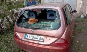 Veliko nevrijeme pogodilo Srbiju:  U Kraljevu, oštećene fasade, automobili, krovovi
